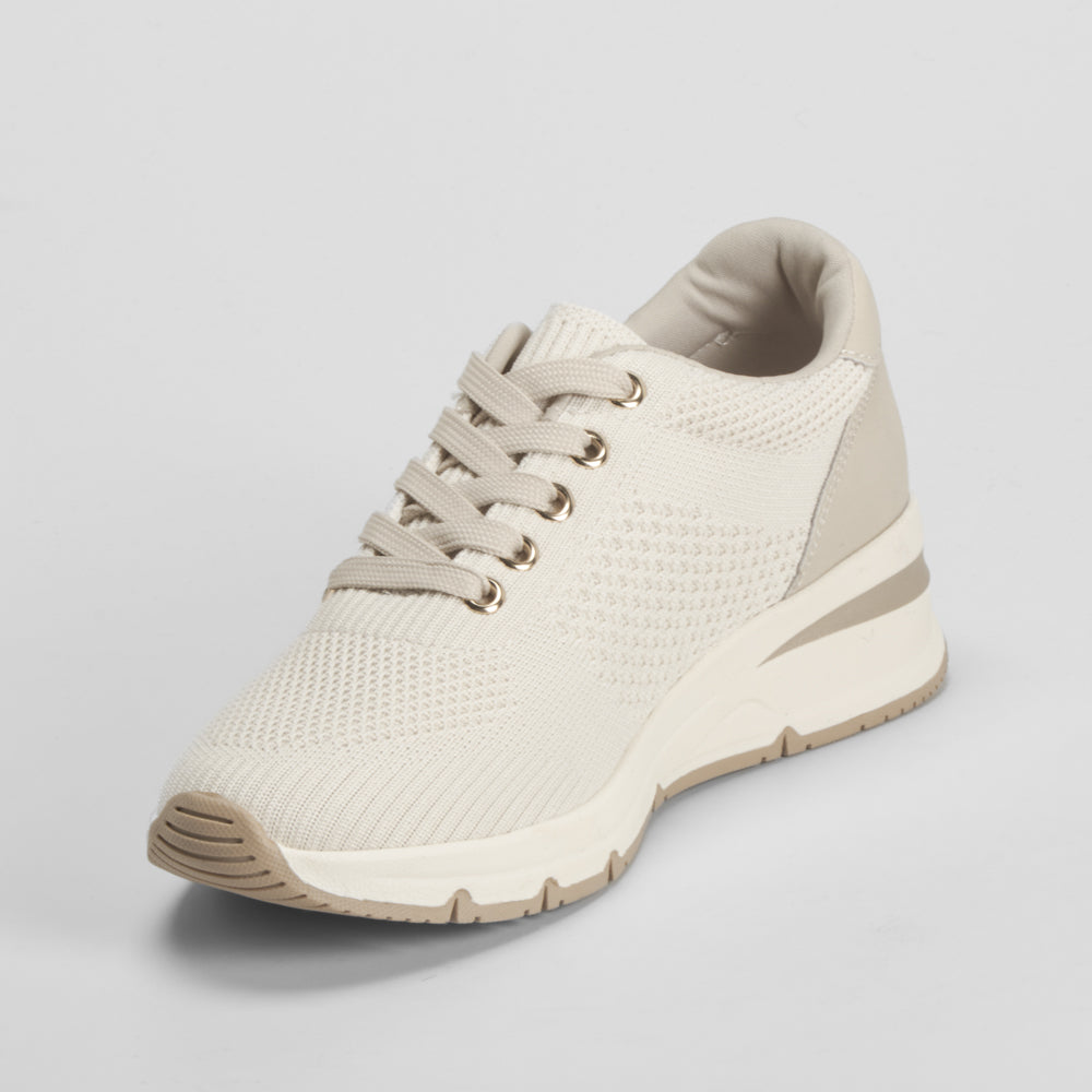 Sneaker cuña beige COMFEET