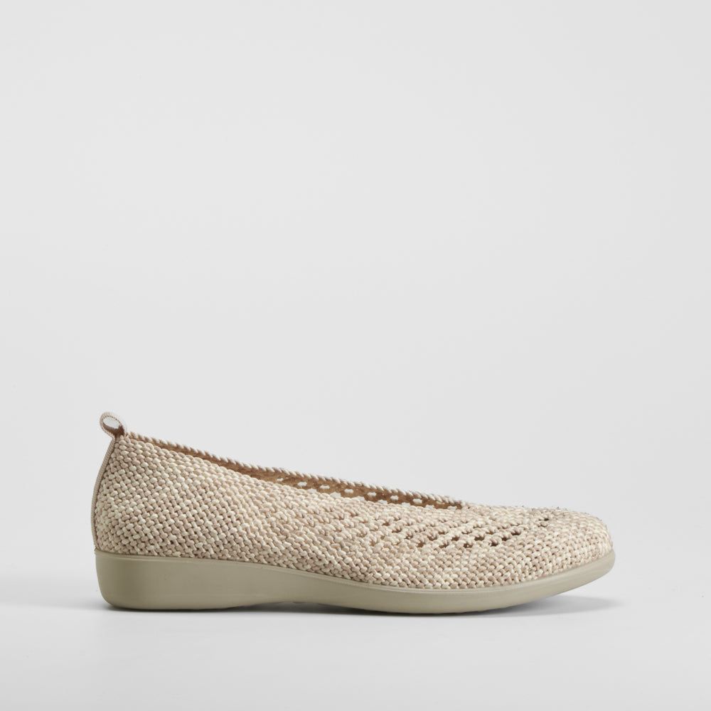 Bailarina trenzada beige COMFEET