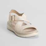 Sandalia cuña cierre velcro beige COMFEET