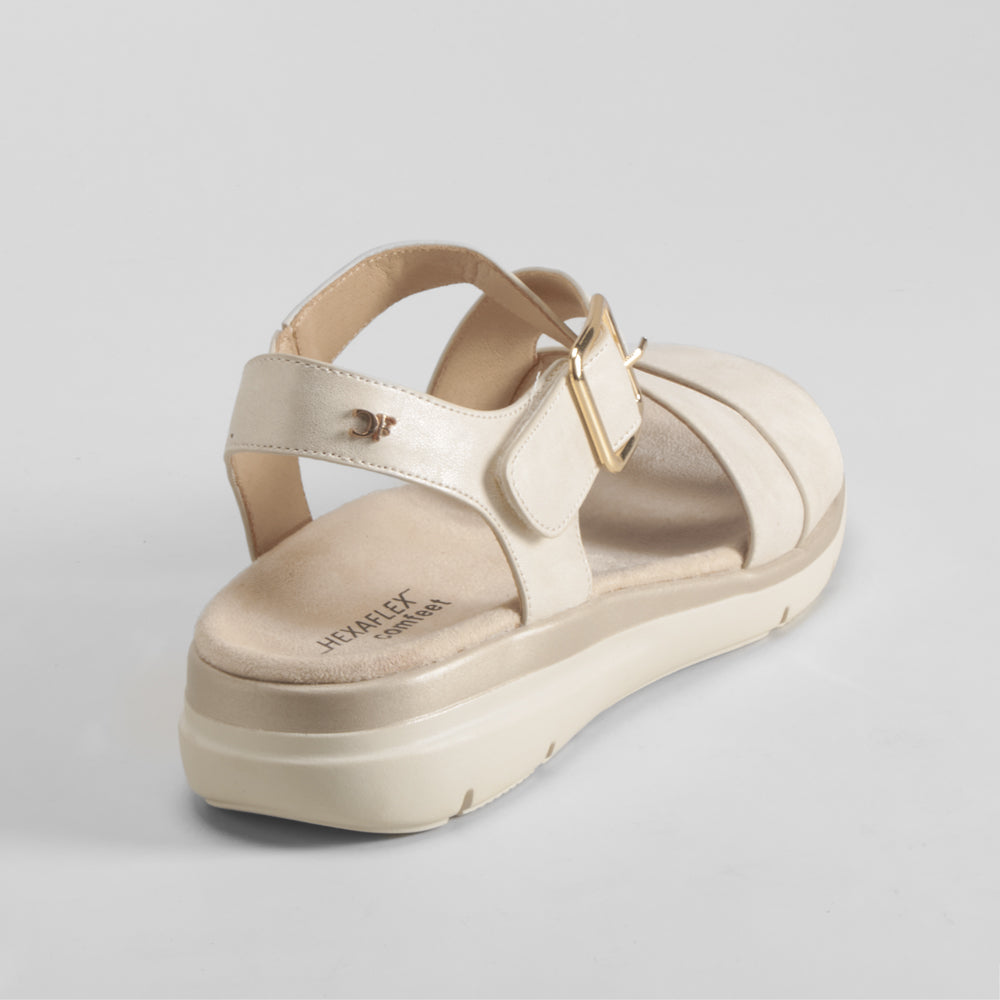 Sandalia cuña cierre velcro beige COMFEET