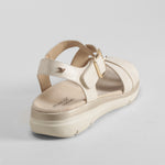 Sandalia cuña cierre velcro beige COMFEET