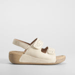 Sandalia perfos beige COMFEET