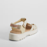 Sandalia cuña tiras beige COMFEET