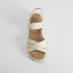 Sandalia plana acolchada beige COMFEET