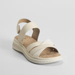 Sandalia plana acolchada beige COMFEET