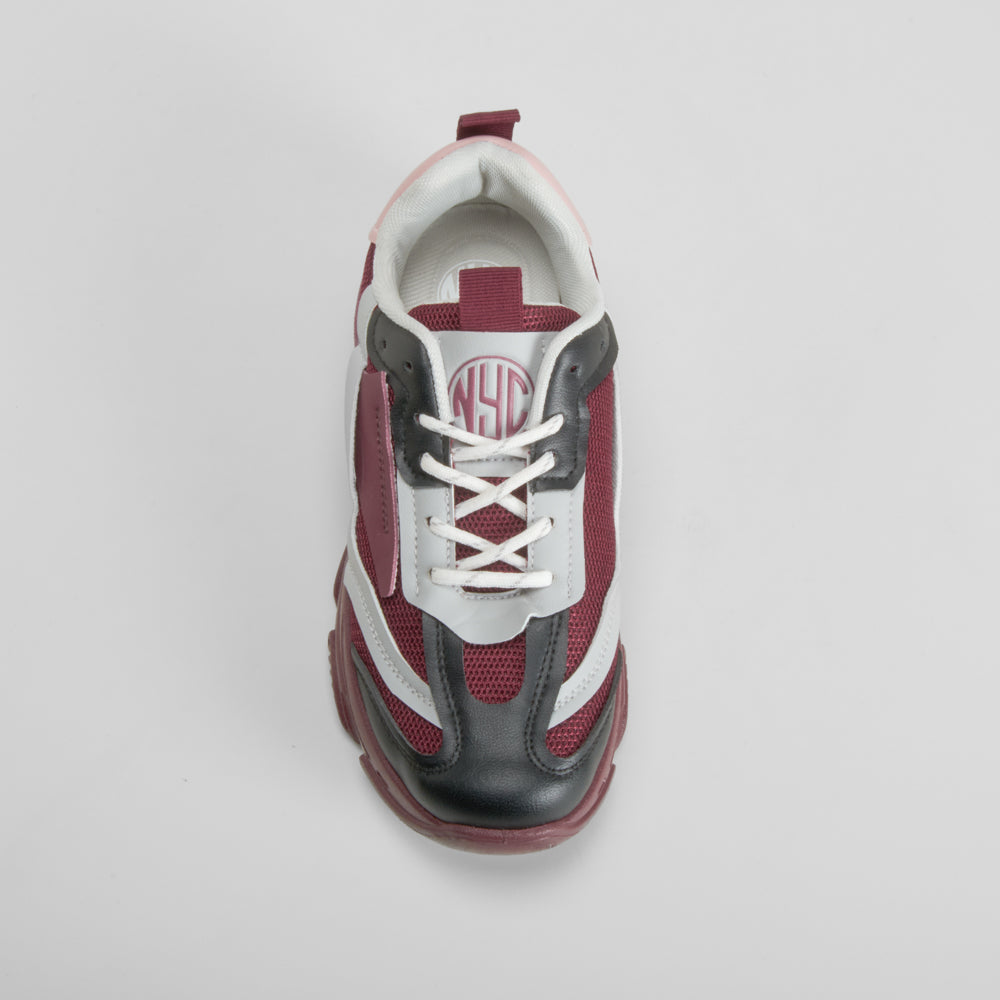 Deportiva moda burdeos NYC