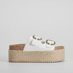 Sandalia bio plataforma dos hebillas blanca NYC