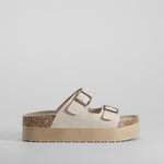 Sandalia bio plataforma dos hebillas beige NYC