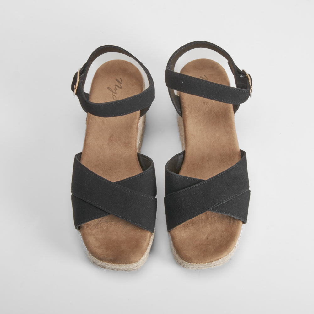 Sandalia cuña yute cruzada negra NYC