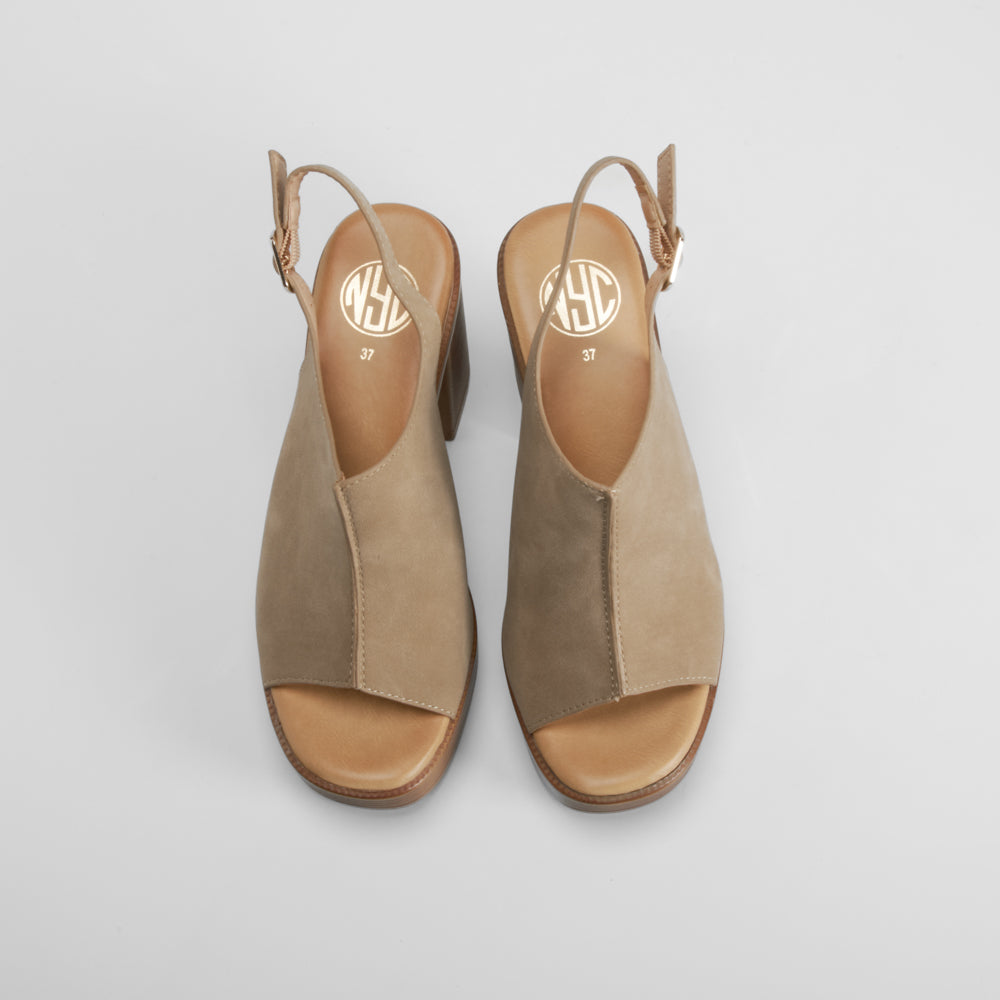 Sandalia tacón plataforma beige NYC