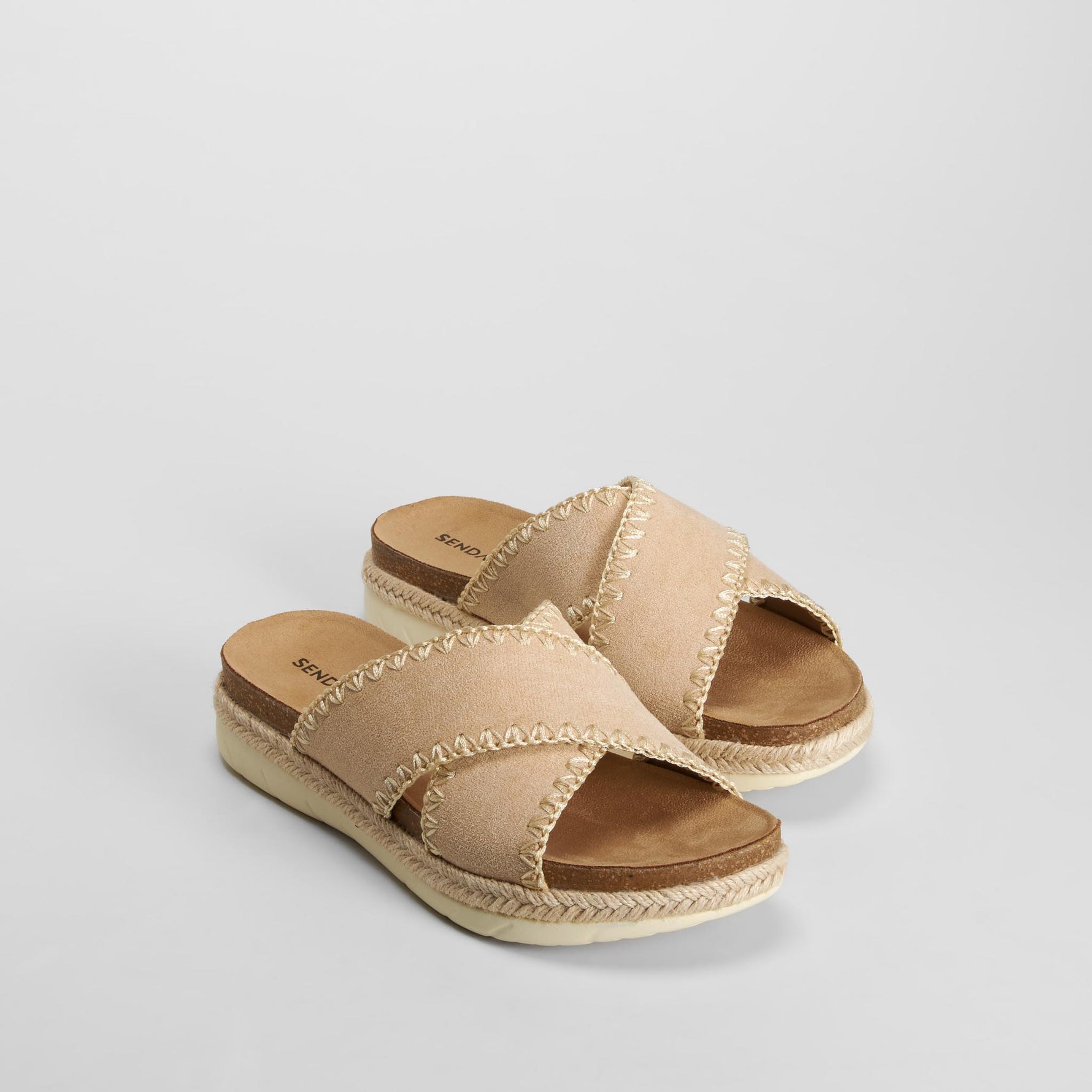 Sandalia bandeleta cruzada beige SENDA ROAD