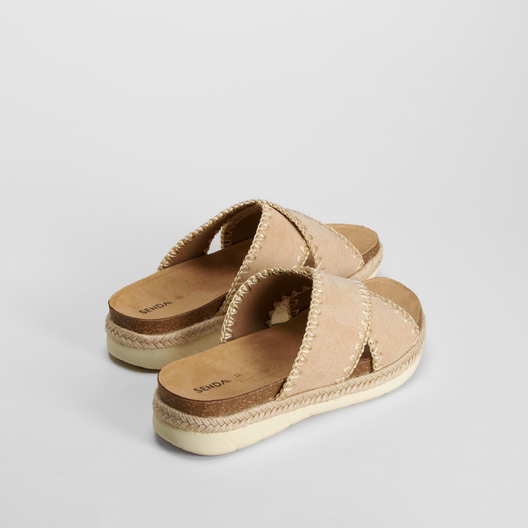 Sandalia bandeleta cruzada beige SENDA ROAD