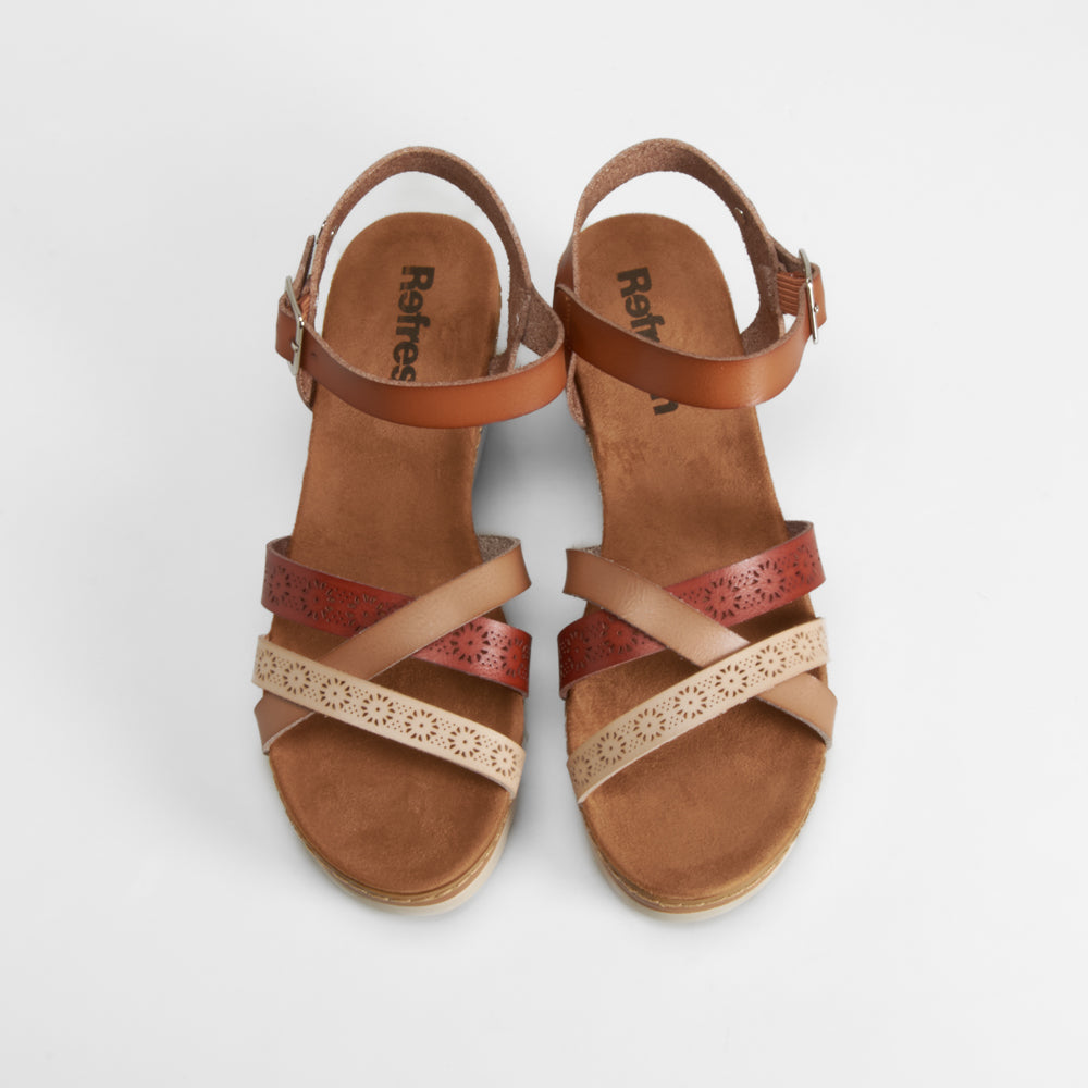 Sandalia cuña camel REFRESH