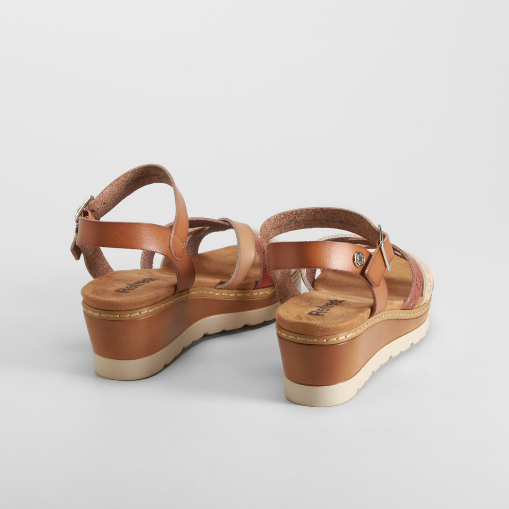 Sandalia cuña camel REFRESH
