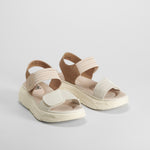 Sandalia cuña tiras perfos beige XTI