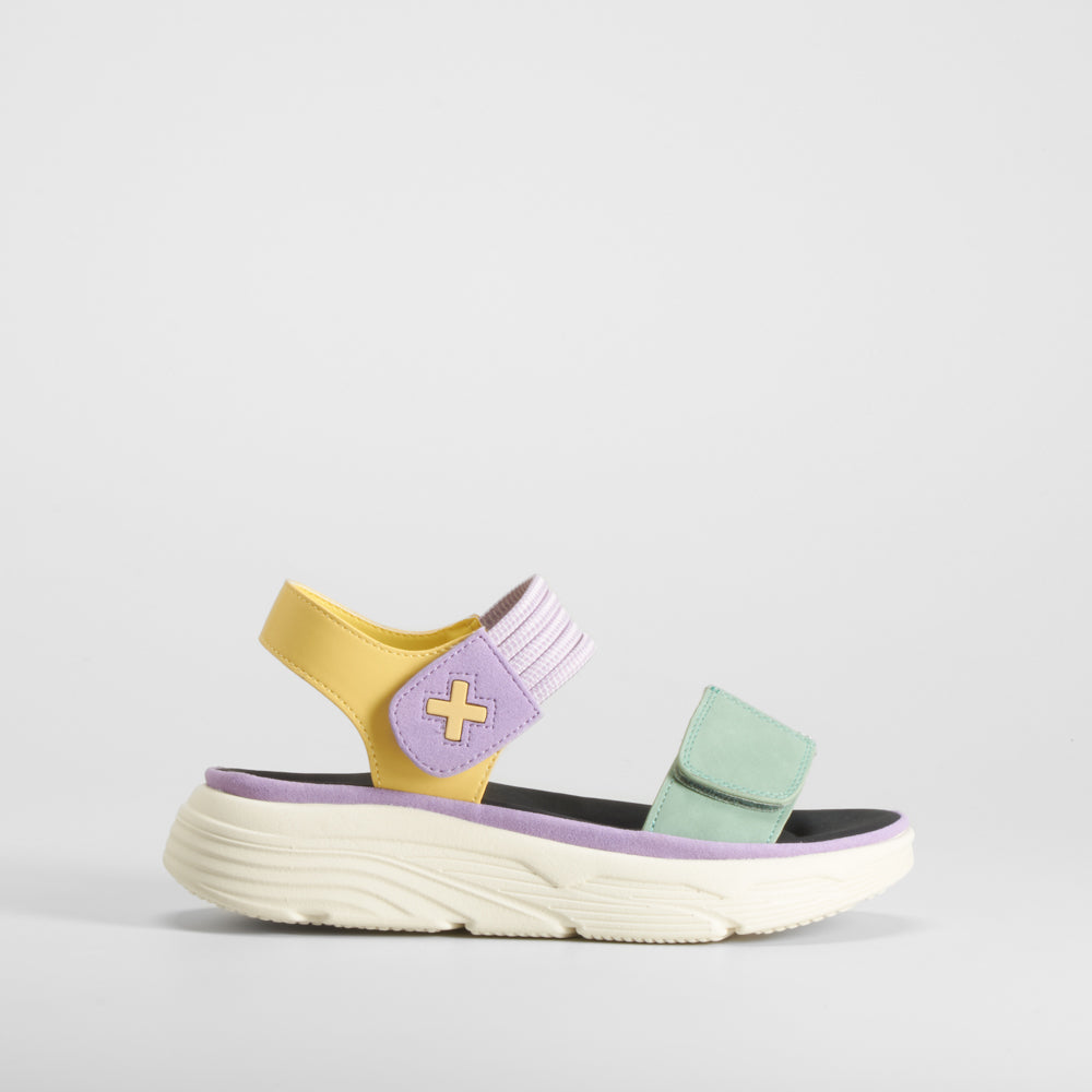 Sandalia cuña tiras perfos multicolor XTI
