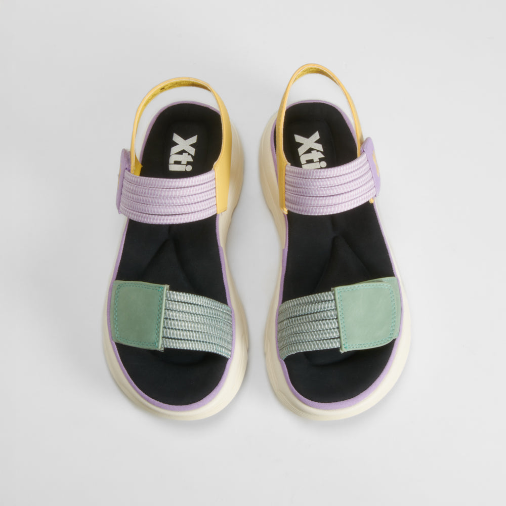 Sandalia cuña tiras perfos multicolor XTI