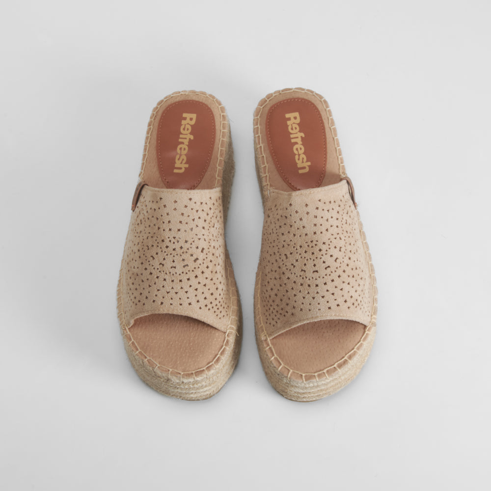 Sandalia pala perfos beige REFRESH