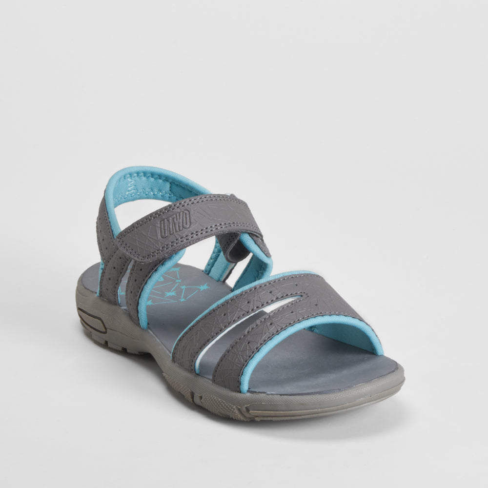 Sandalia deportiva gris UTWO