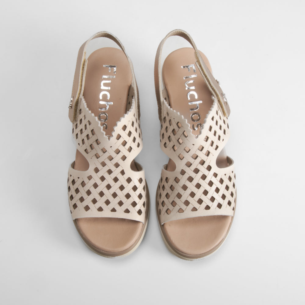 Sandalia de cuña smash de piel beige FLUCHOS