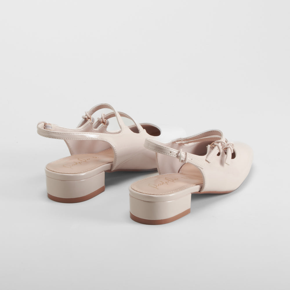 Sandalia destalonada beige PICCOLA PIU