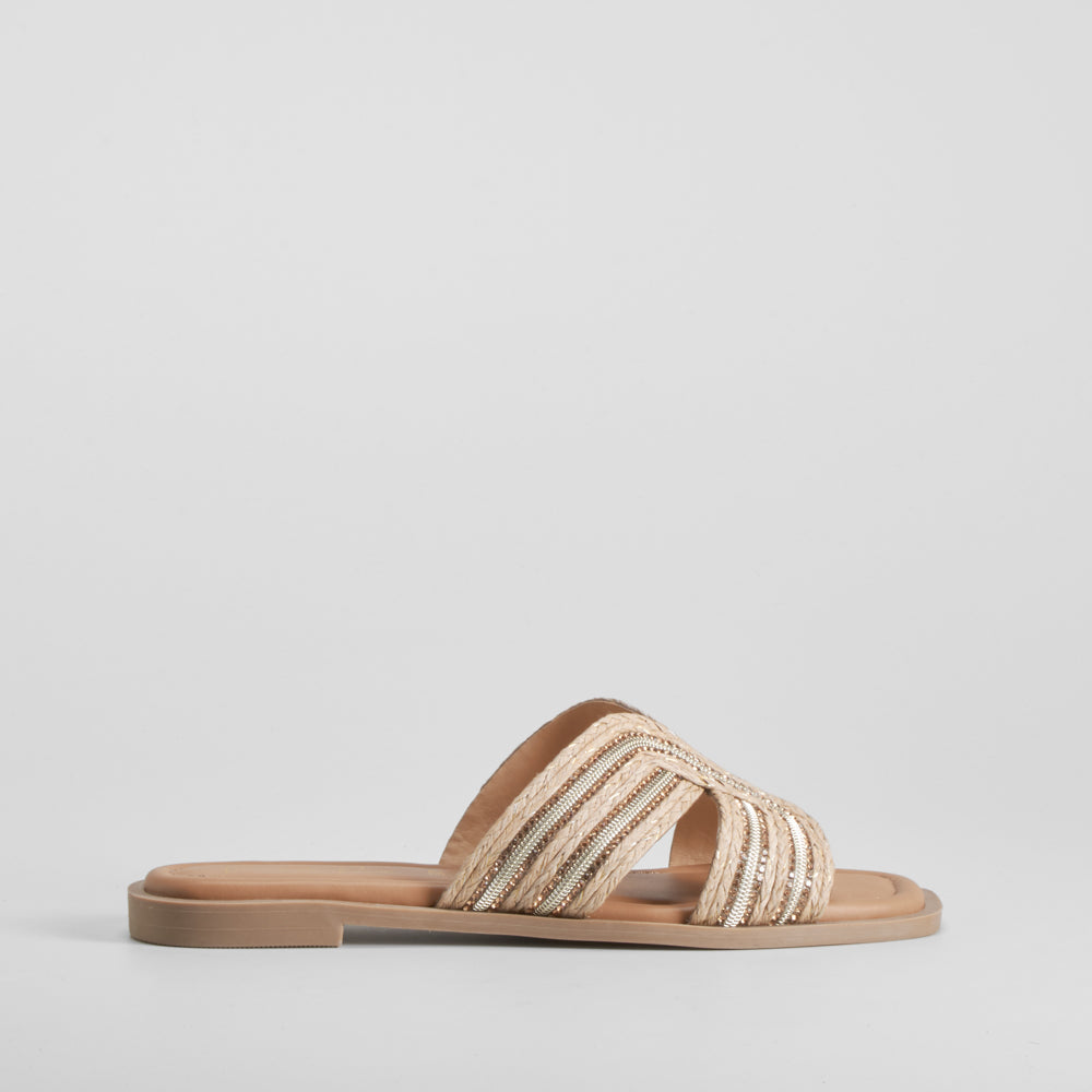Sandalia plana pala brillo beige PICCOLA PIU