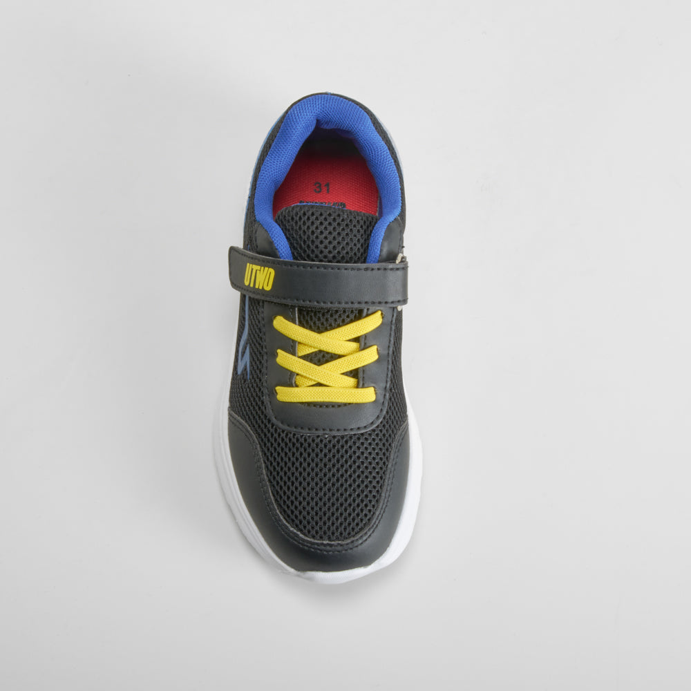 Deportiva walking negra UTWO