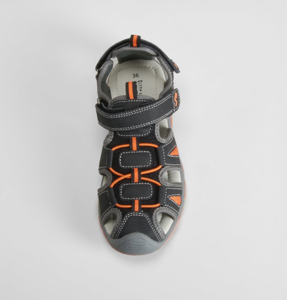 Sandalia deportiva negra SEVEN FIVE