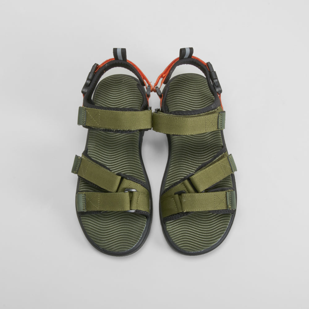 Sandalia plana juvenil verde SEVEN FIVE