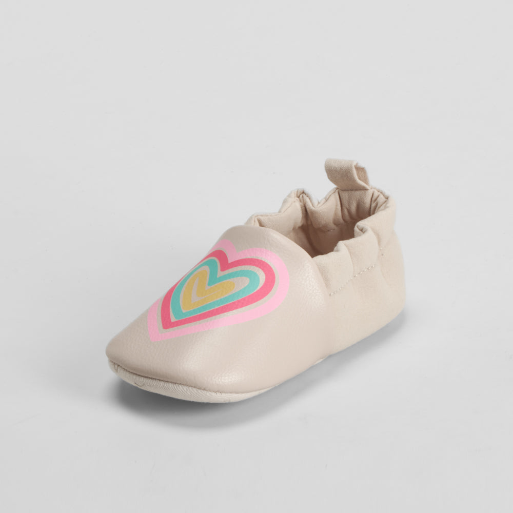Deportiva preandante corazón beige BACHE
