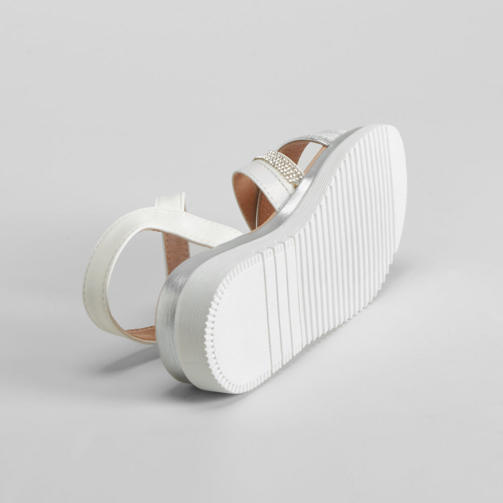 Sandalia de tiras brillo infantil blanca OH GIRL