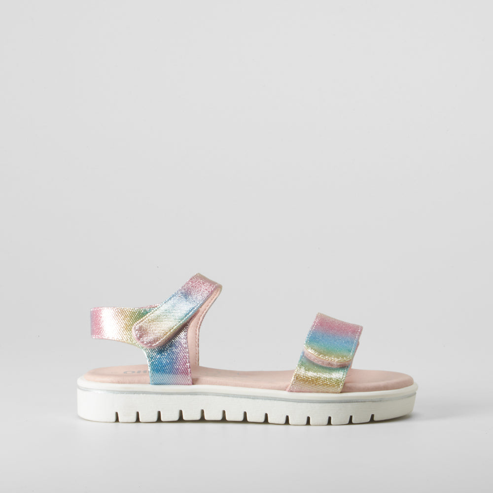 Sandalia velcro brillo color plata OH GIRL