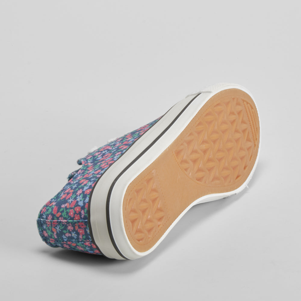 Zapatilla de lona con cordones flores azul OH GIRL