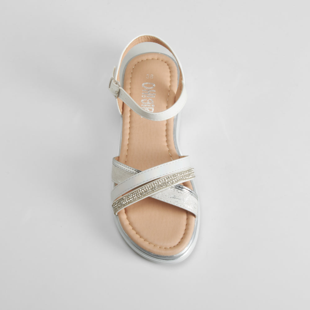 Sandalia de tiras brillo juvenil blanca OH GIRL