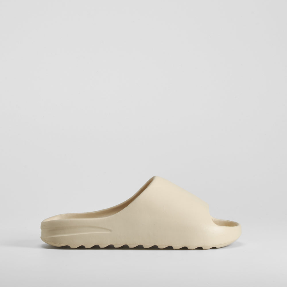 Chancla de playa piso dentado beige COCONUT
