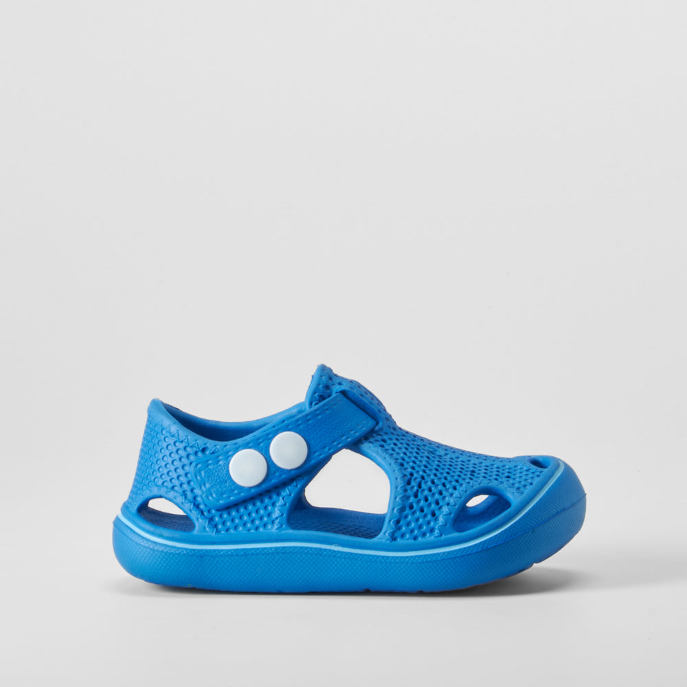 Chancla de playa cerrada bebé azul COCONUT