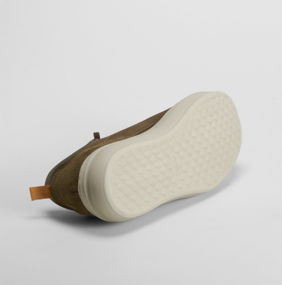 Deportiva confort manyara piel kaki COMFEET