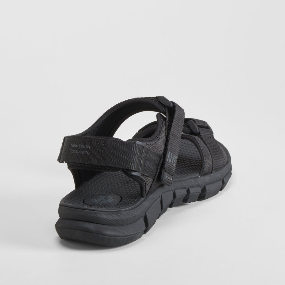 Sandalia deportiva negra NYC