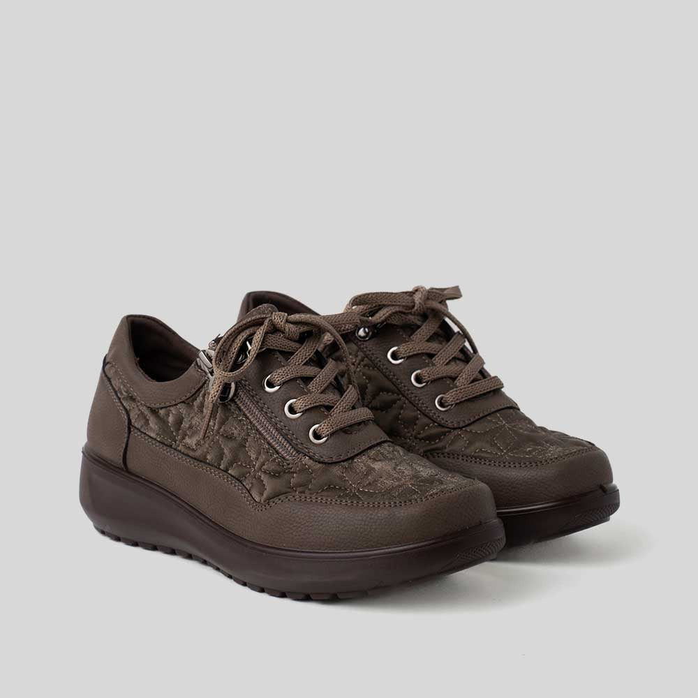 Deportiva casual bordados taupe MYSOFT