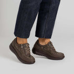 Deportiva casual bordados taupe MYSOFT