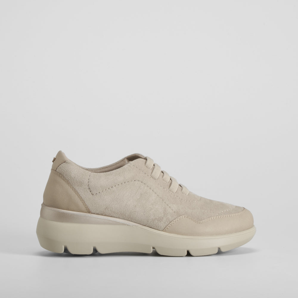 Zapato cuña elástico beige COMFEET