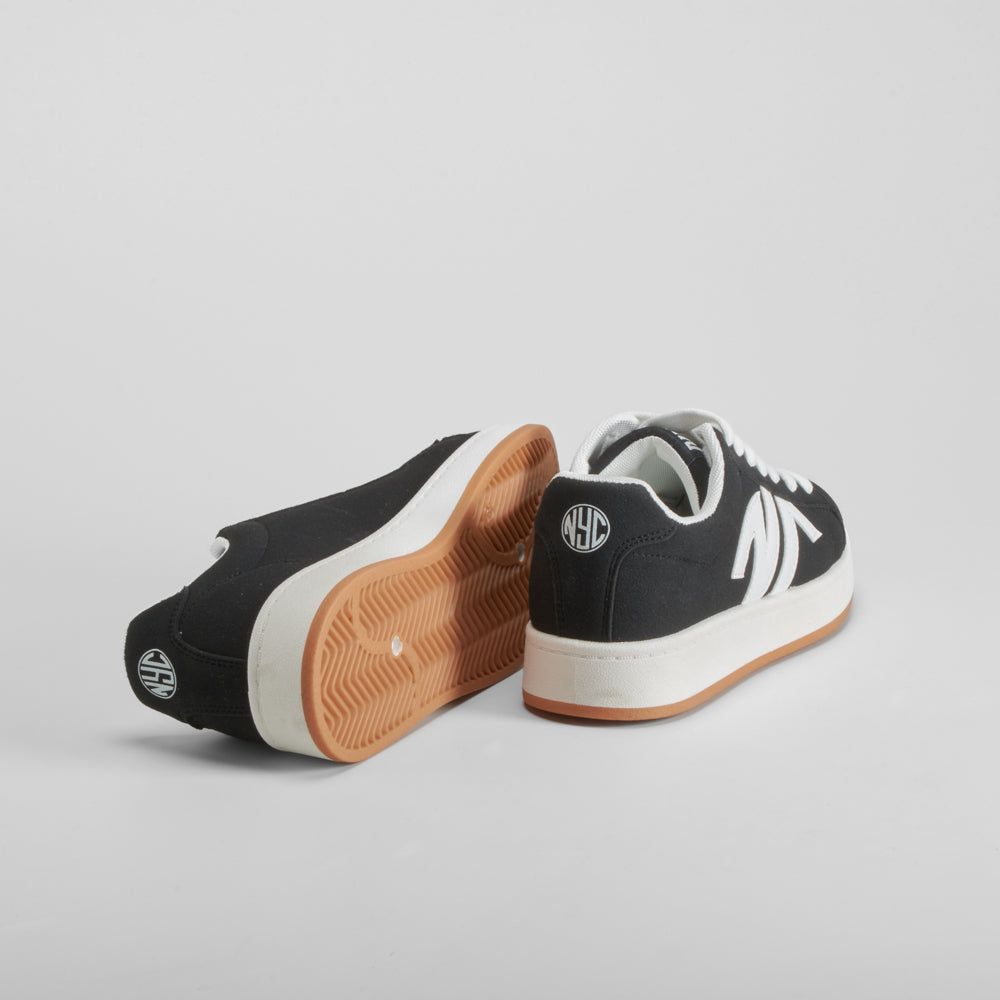 Deportiva casual teen negra NYC