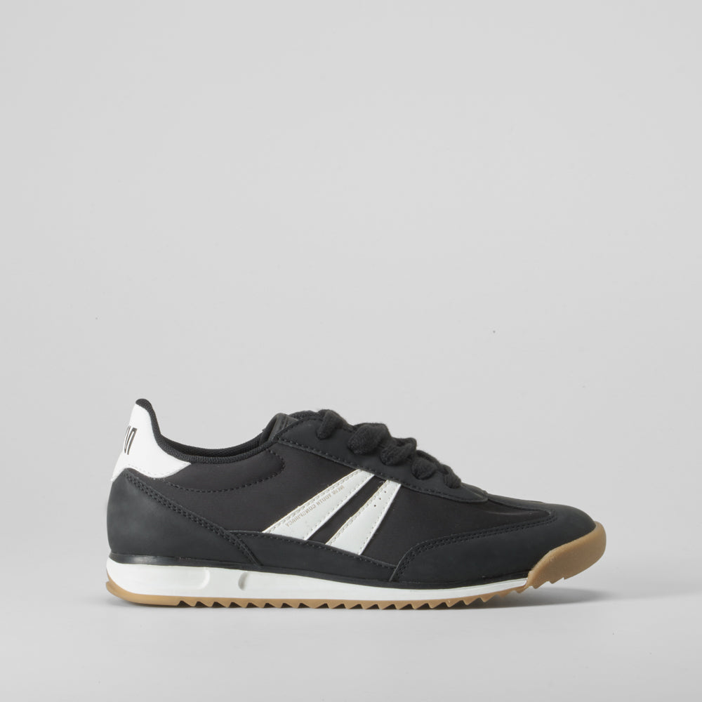 Deportiva casual color negro NYC
