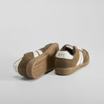 Deportiva sneaker suela caramelo marrón NYC