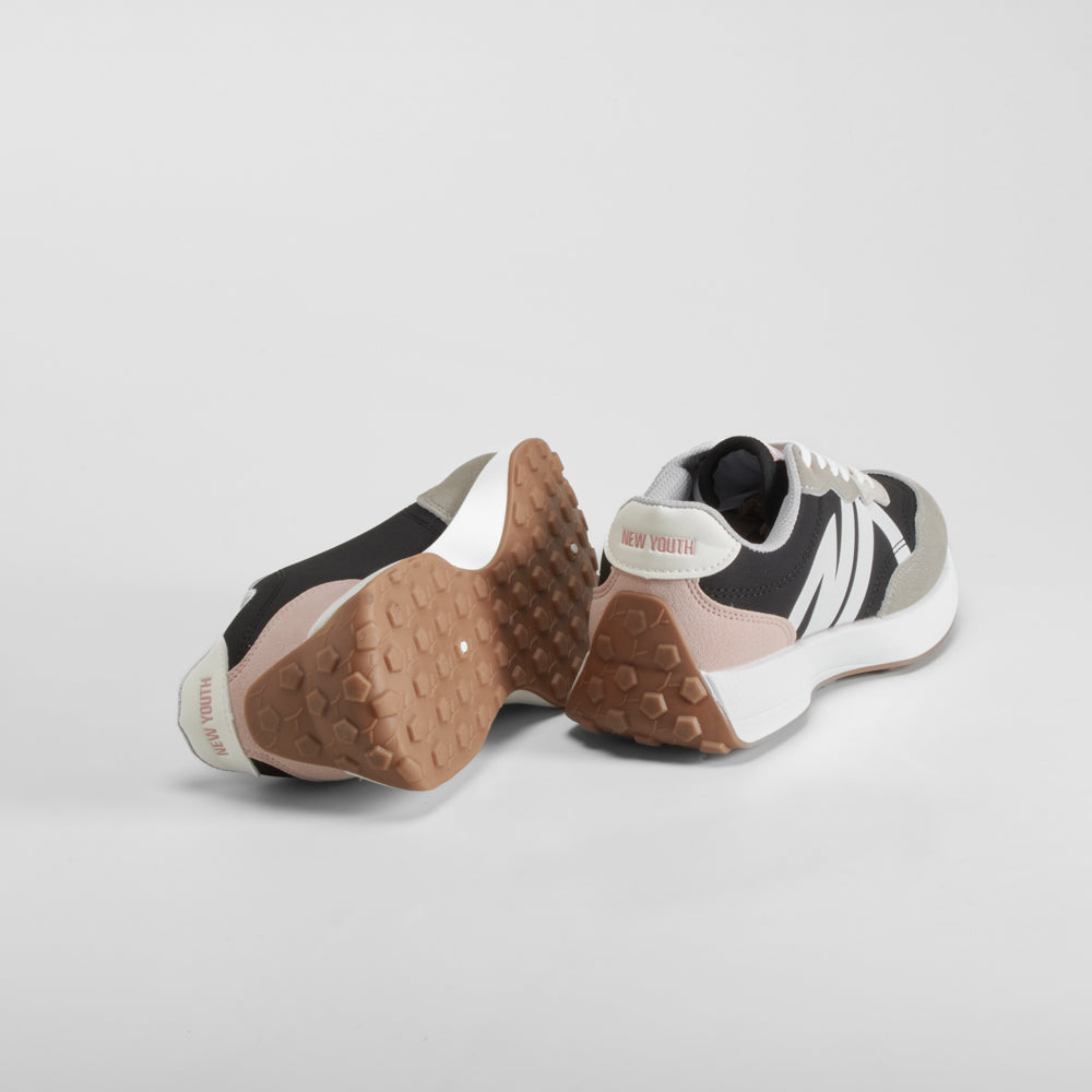 Deportiva retrojogging negra NYC