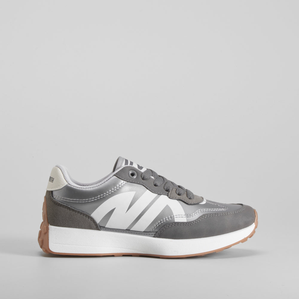 Deportiva casual retrojogging plata NYC