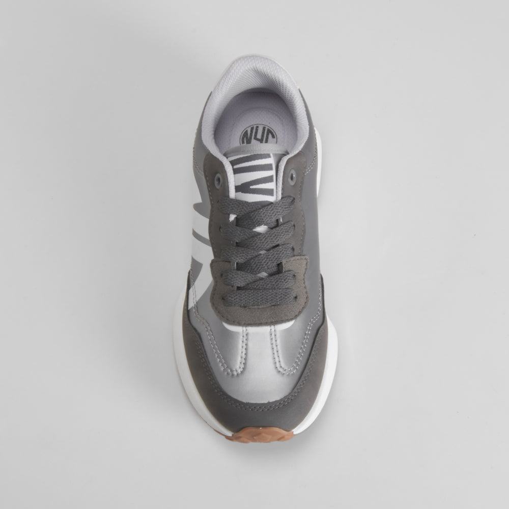 Deportiva casual retrojogging plata NYC