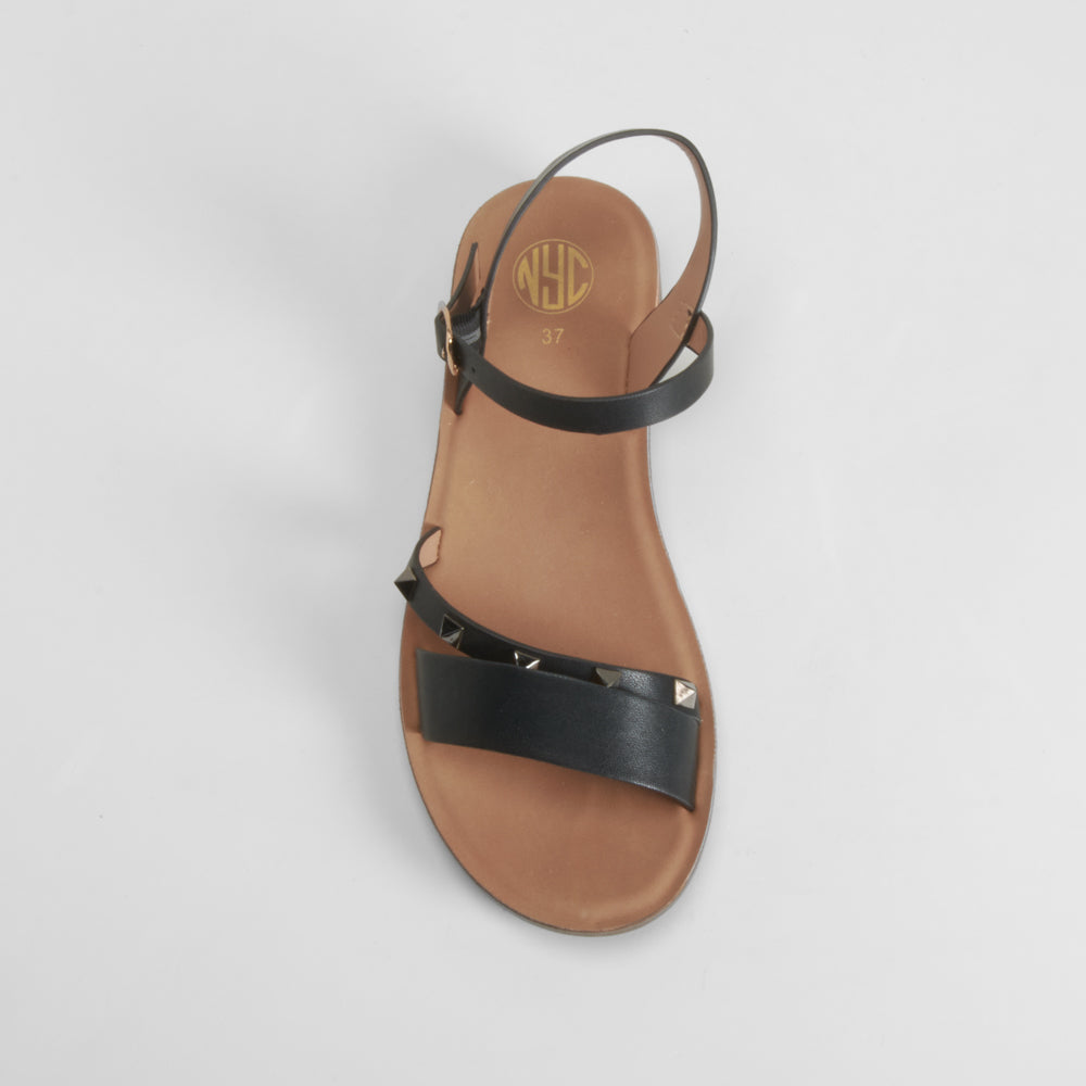 Sandalia plana tachuelas negra NYC