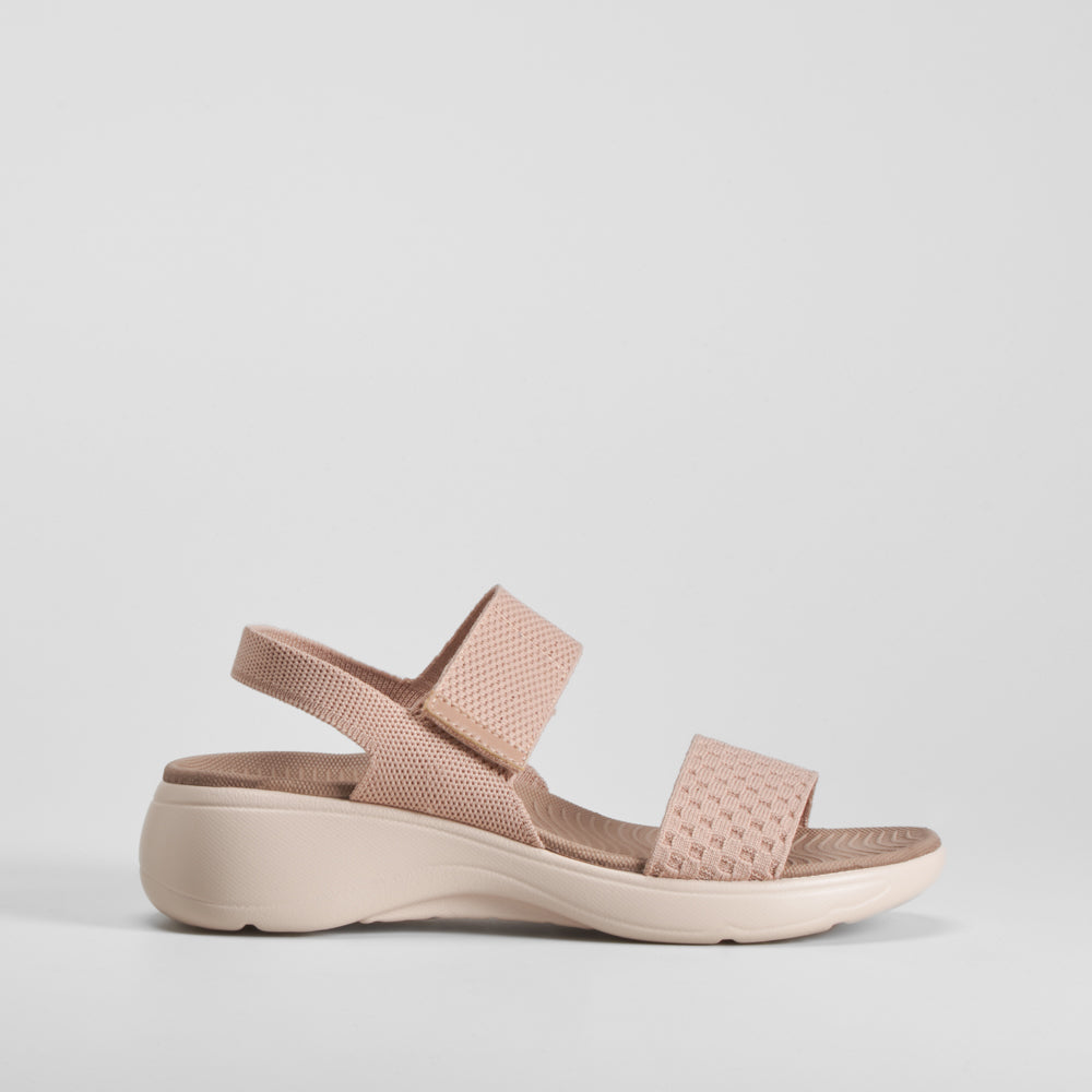 Sandalia deportiva cuña beige UTWO