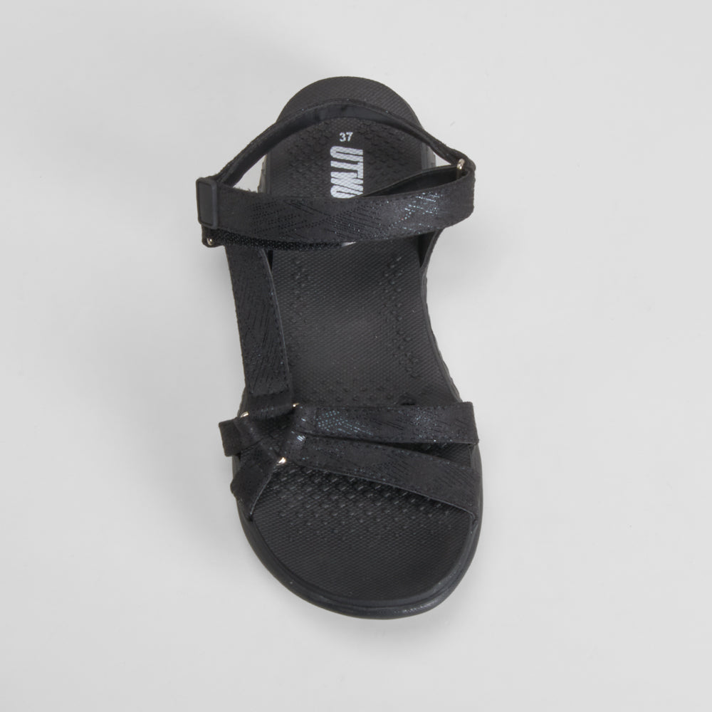 Sandalia deportiva walking brillo negro UTWO